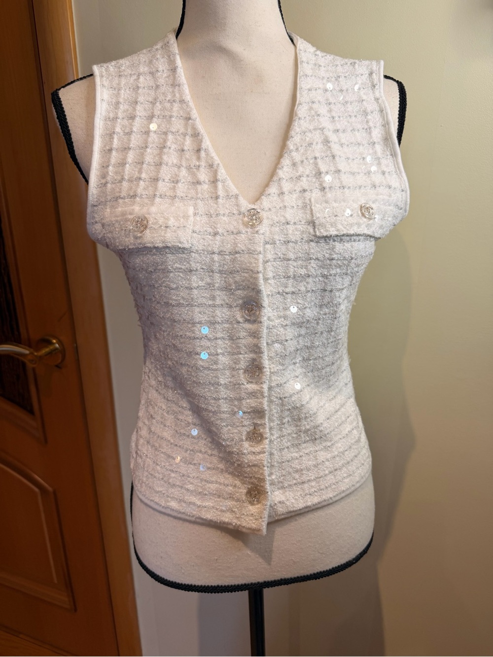 Classic sparkling sequin embellishments  vest with Decorative Buttons Sz XS
